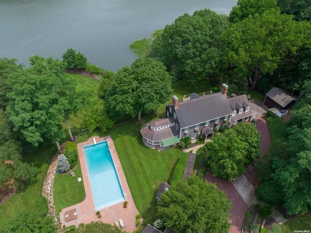146 Oakside Drive Smithtown NY 11787