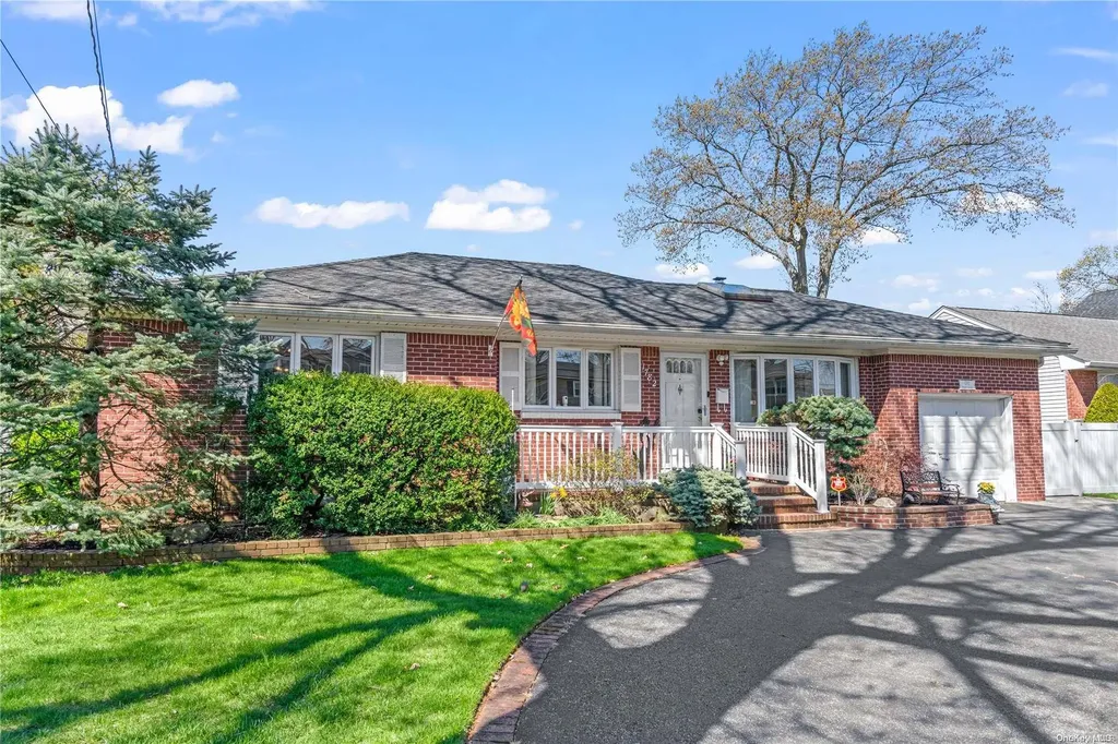 1782 Remson Avenue Merrick NY 11566