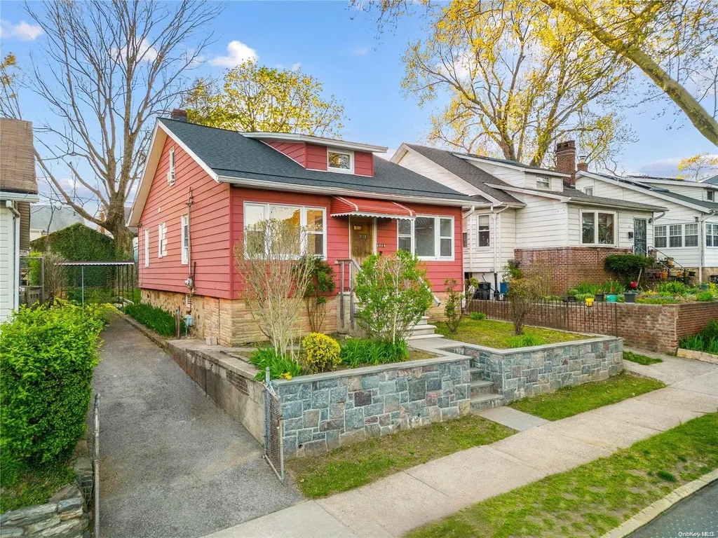 4523 Murdock Avenue Bronx NY 10466