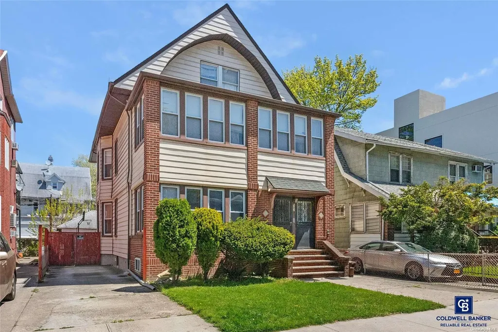 581 E 8th Street Brooklyn NY 11218