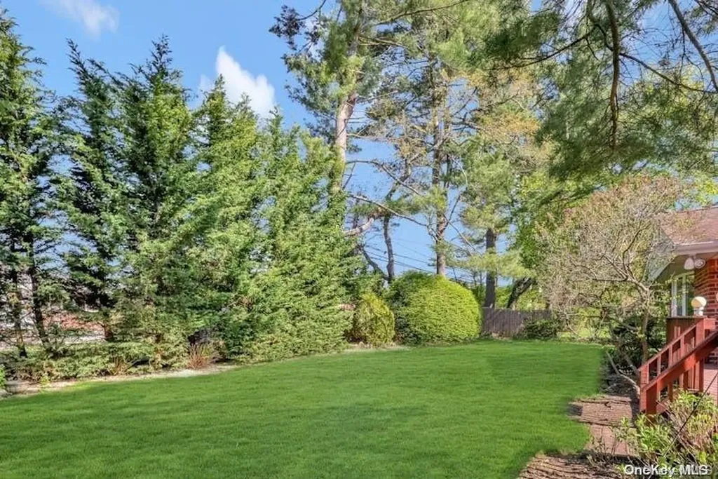 11 Hedgerow Lane Jericho NY 11753