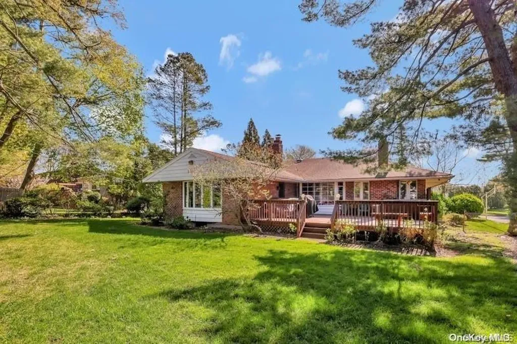 11 Hedgerow Lane Jericho NY 11753