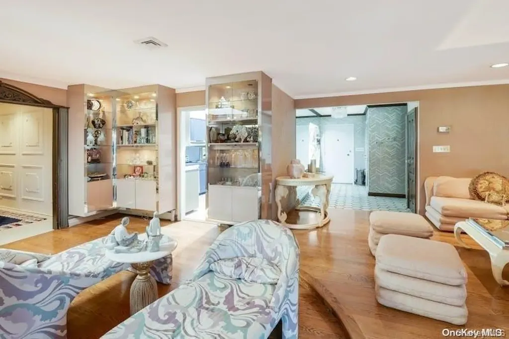 11 Hedgerow Lane Jericho NY 11753