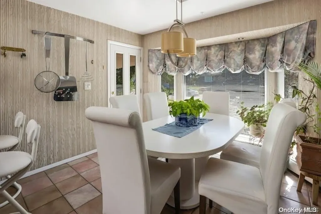 11 Hedgerow Lane Jericho NY 11753