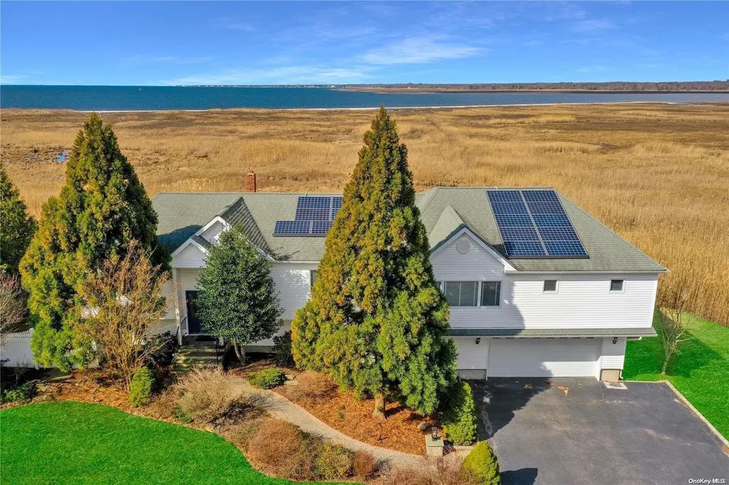 34 Hay Road Shirley NY 11967