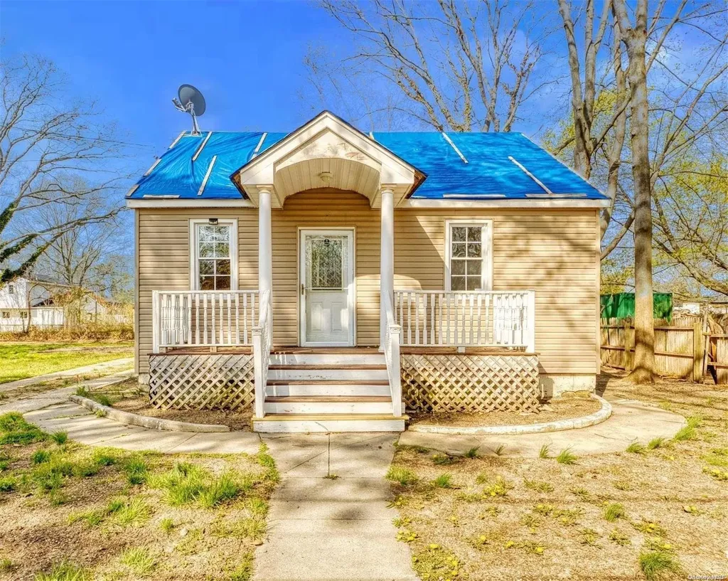 6 Broadway Shirley NY 11967