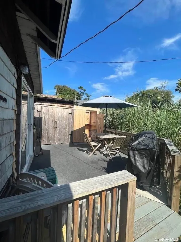 276 Cottage Walk Ocean Beach NY 11770