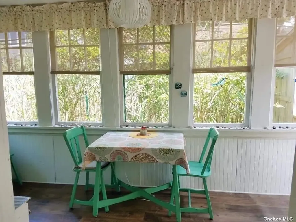 276 Cottage Walk Ocean Beach NY 11770