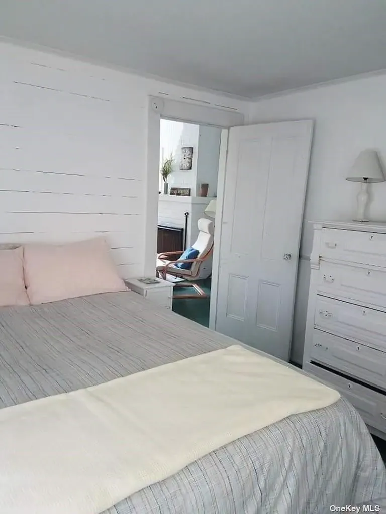 276 Cottage Walk Ocean Beach NY 11770
