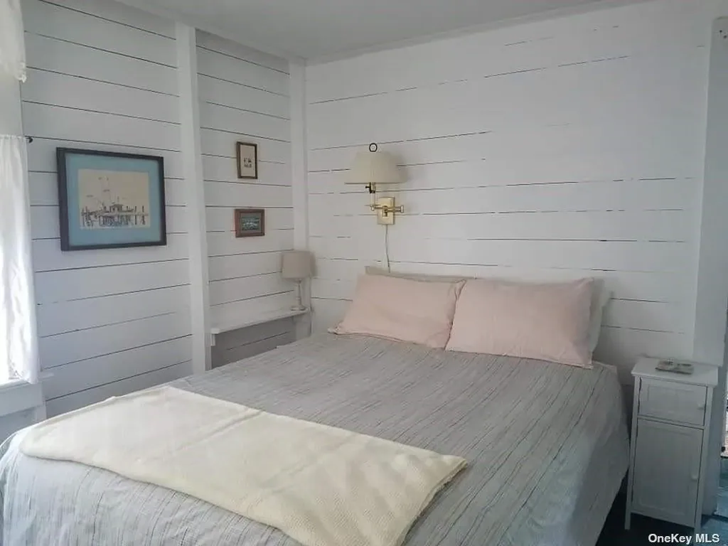 276 Cottage Walk Ocean Beach NY 11770