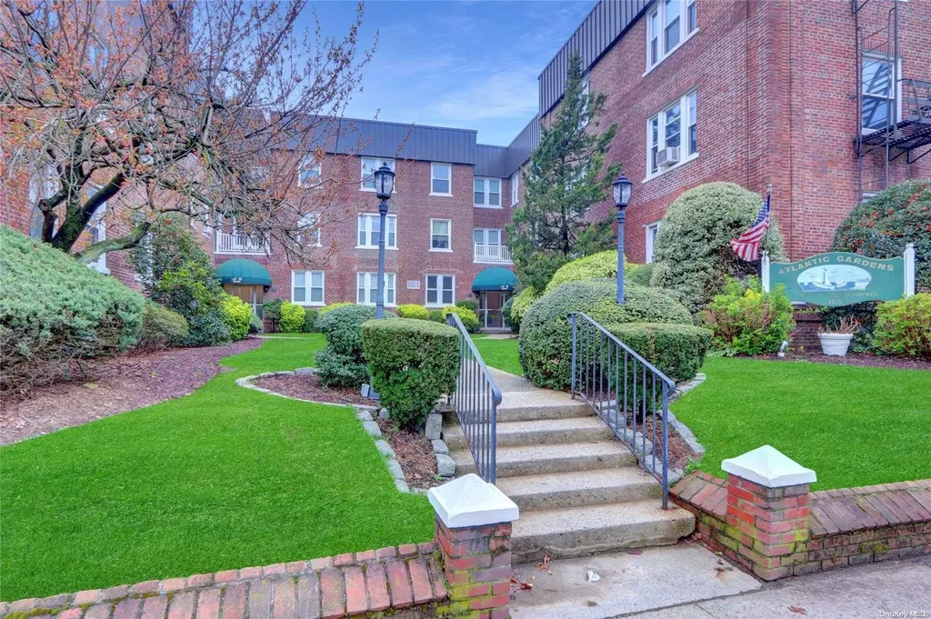 185 Atlantic Avenue Lynbrook NY 11563