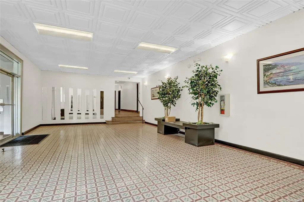 185 Atlantic Avenue Lynbrook NY 11563