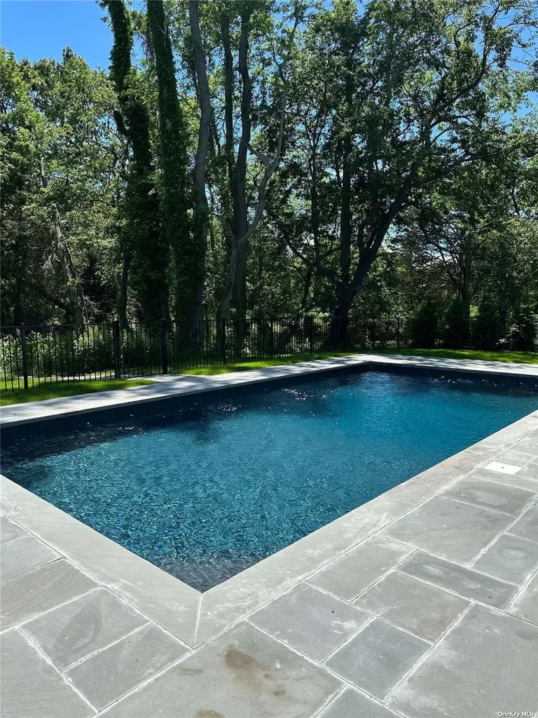 910 Glenn Road Southold NY 11971