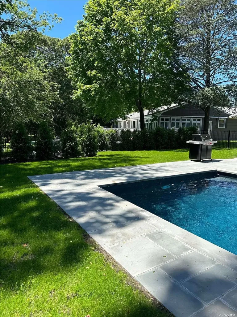 910 Glenn Road Southold NY 11971