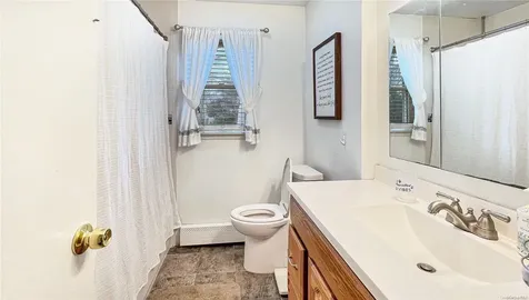 5 Circle Court Farmingville NY 11738