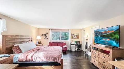 5 Circle Court Farmingville NY 11738