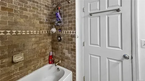 5 Circle Court Farmingville NY 11738