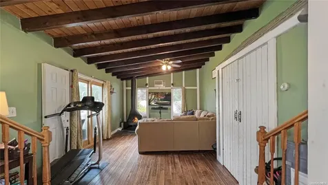 5 Circle Court Farmingville NY 11738