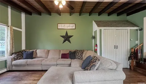 5 Circle Court Farmingville NY 11738