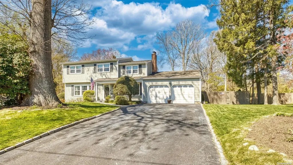 6 Setalcott Place Setauket NY 11733