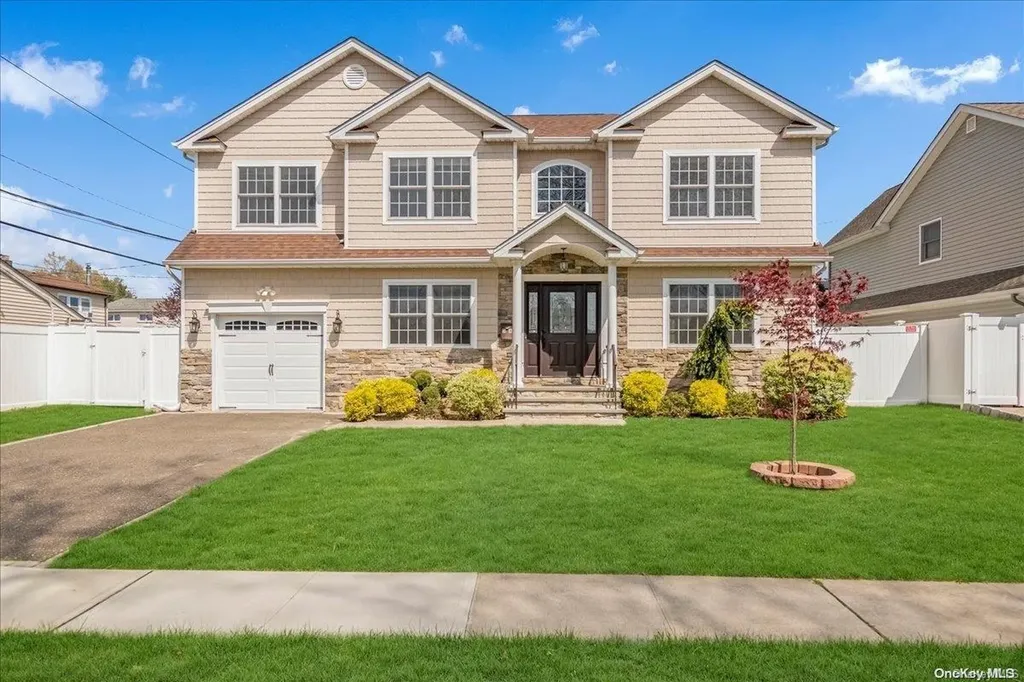 38 Arbor Road Syosset NY 11791