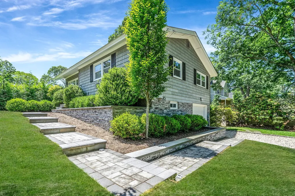 3 Crestview Drive Remsenburg NY 11960