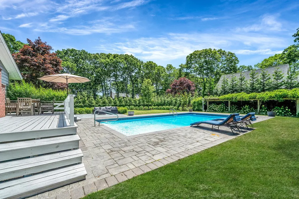 3 Crestview Drive Remsenburg NY 11960