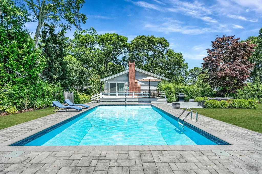 3 Crestview Drive Remsenburg NY 11960