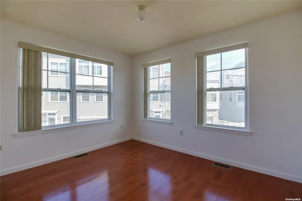 7201 Catamaran Way Arverne NY 11692