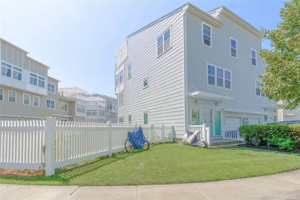 7201 Catamaran Way Arverne NY 11692