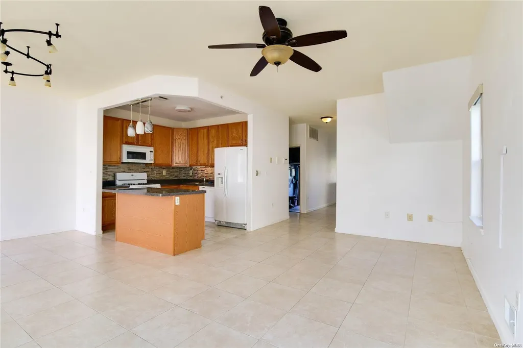 7201 Catamaran Way Arverne NY 11692