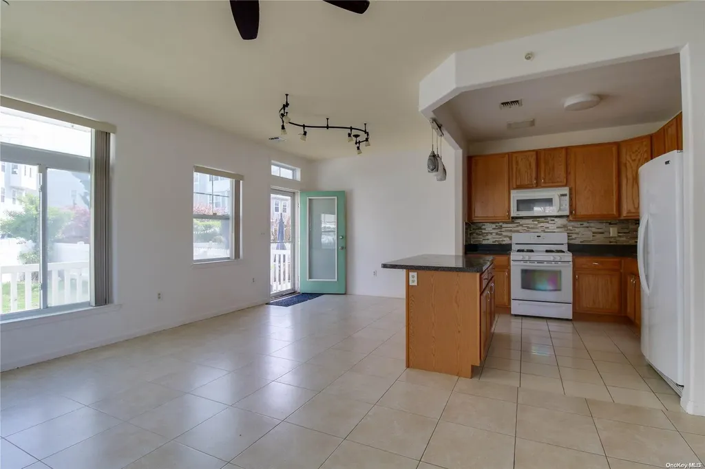 7201 Catamaran Way Arverne NY 11692