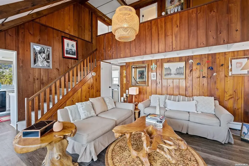 2 Doris Lane Southampton NY 11968