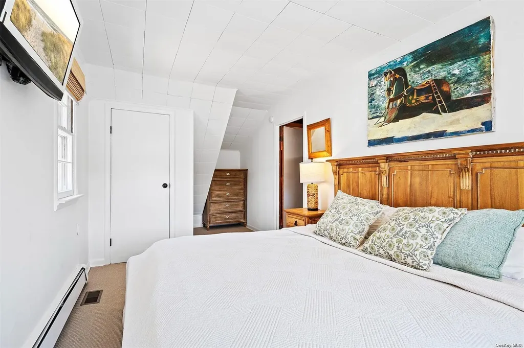2 Doris Lane Southampton NY 11968