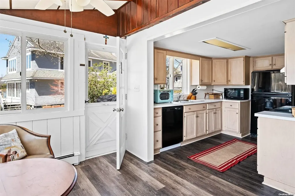 2 Doris Lane Southampton NY 11968