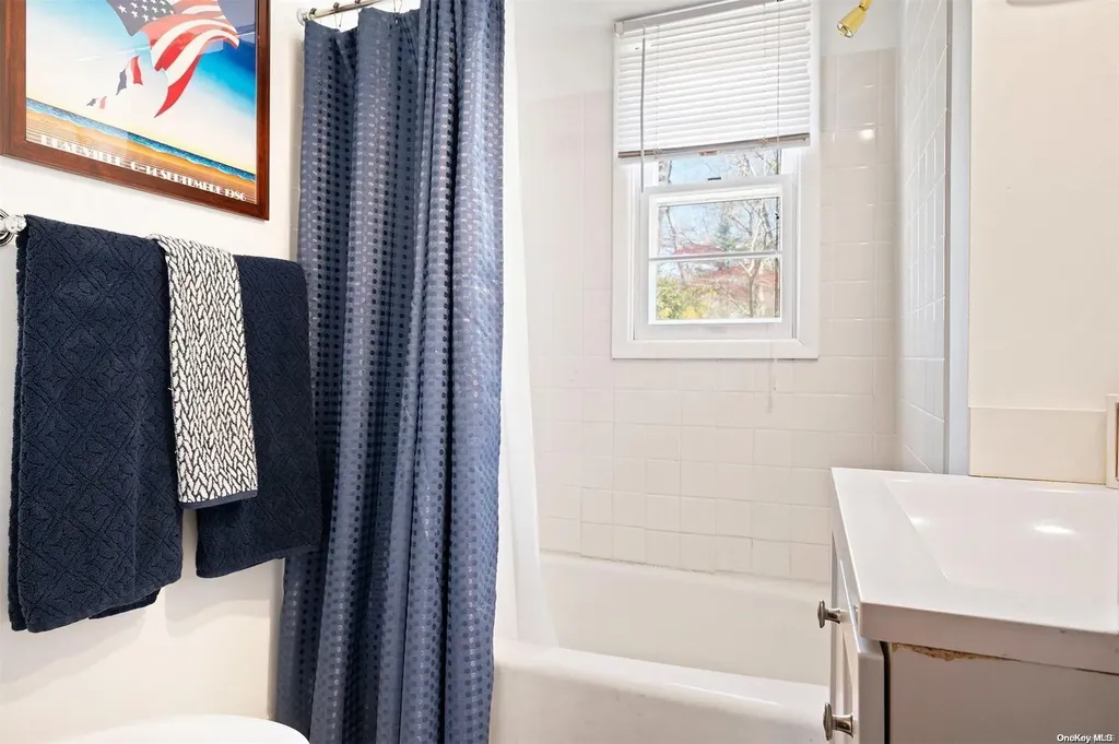 2 Doris Lane Southampton NY 11968