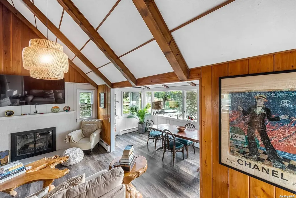 2 Doris Lane Southampton NY 11968