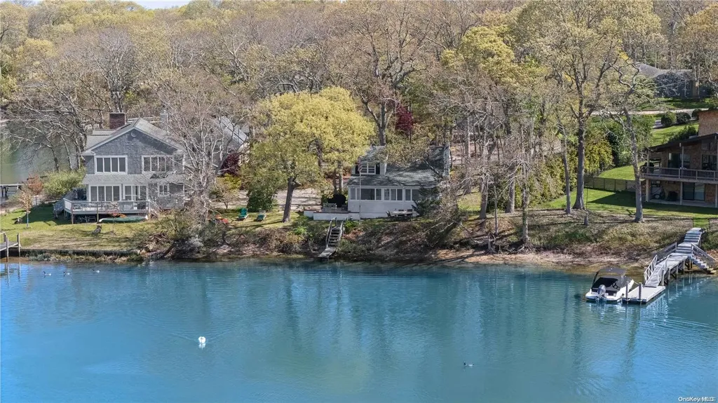 2 Doris Lane Southampton NY 11968