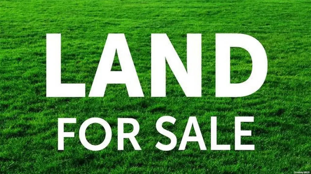 159a Copiague Place Copiague NY 11726
