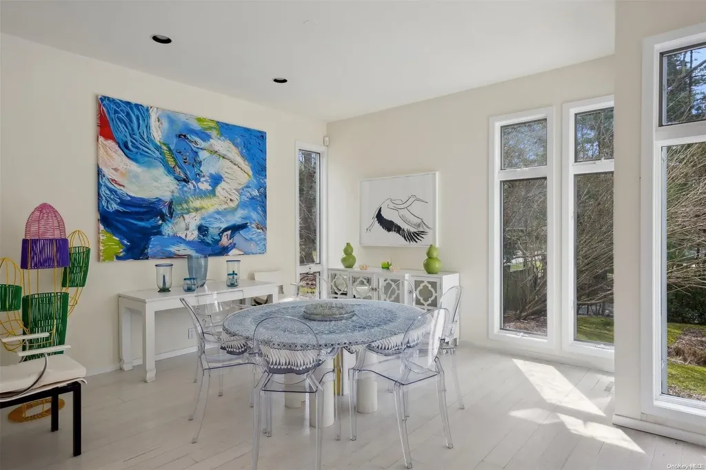 27 Deerwood Path Southampton NY 11968