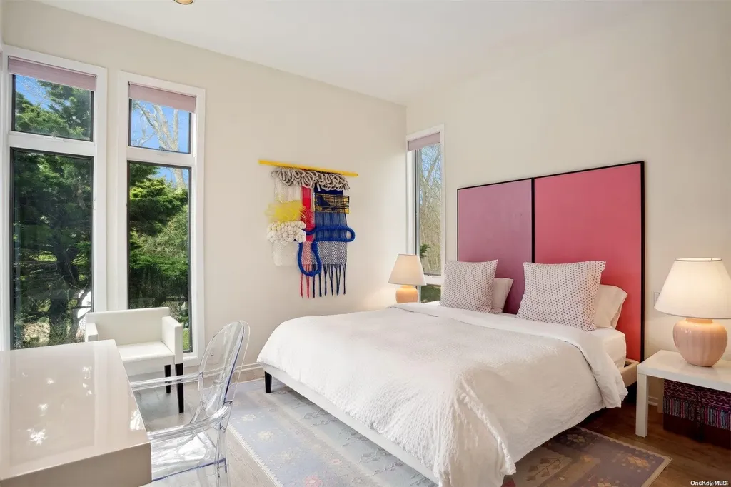 27 Deerwood Path Southampton NY 11968