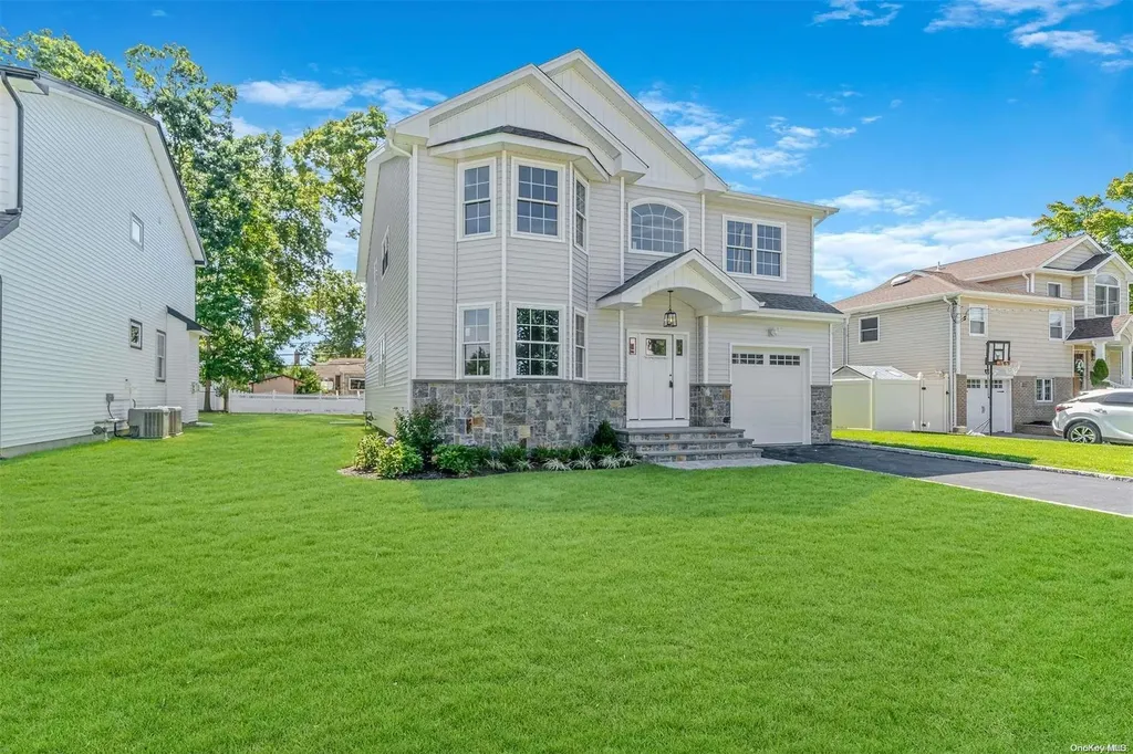 3748 Marilyn Drive Seaford NY 11783