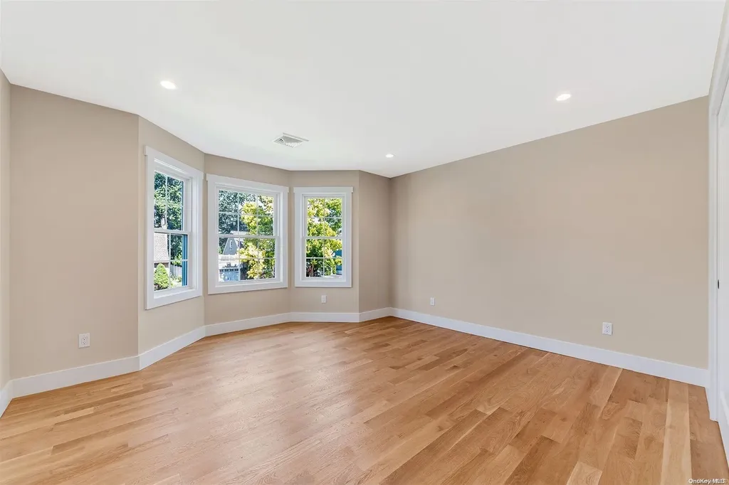 3748 Marilyn Drive Seaford NY 11783