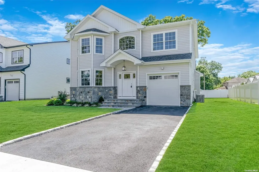 3748 Marilyn Drive Seaford NY 11783