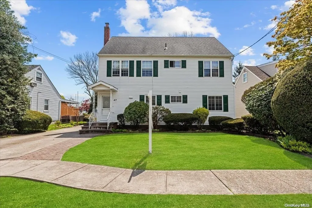 47 Edna Avenue Bethpage NY 11714