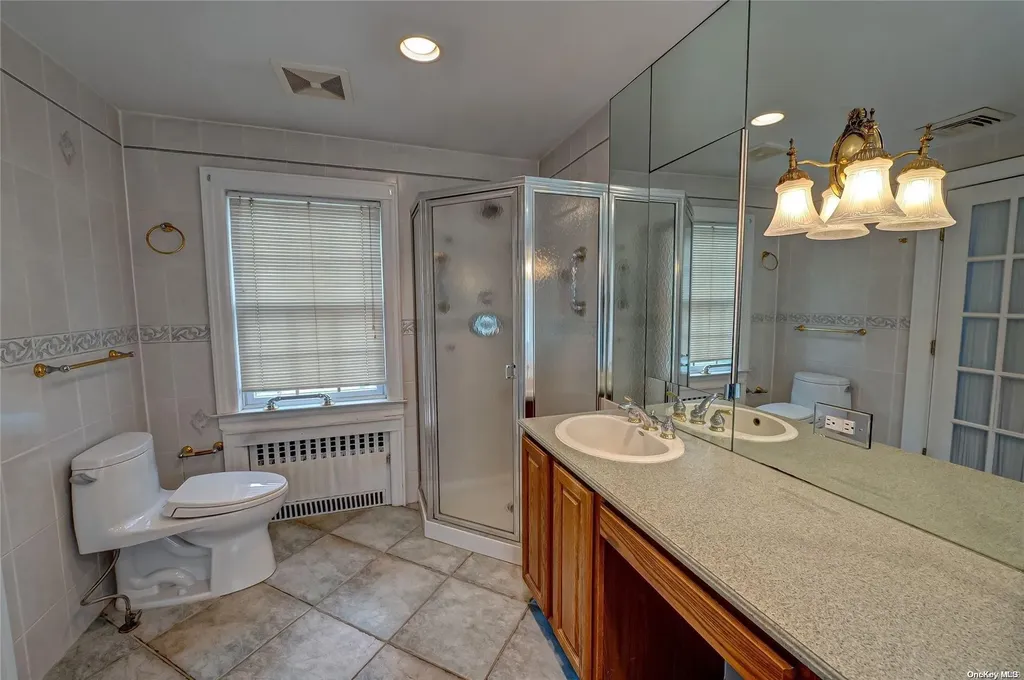 56 Donald Street East Williston NY 11596