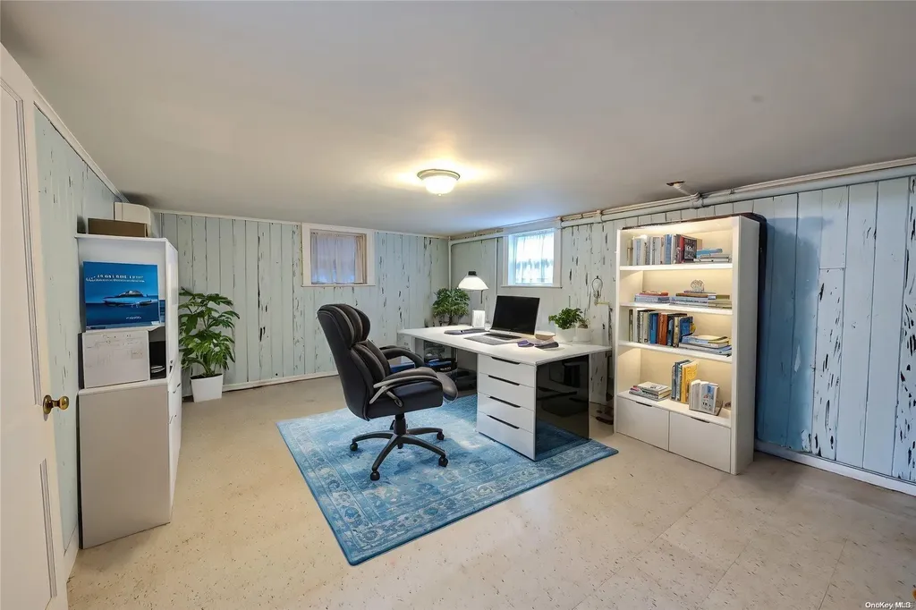 56 Donald Street East Williston NY 11596