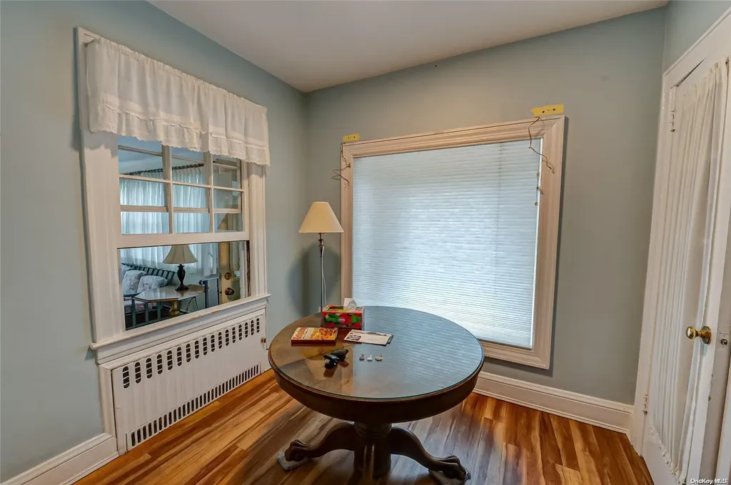56 Donald Street East Williston NY 11596