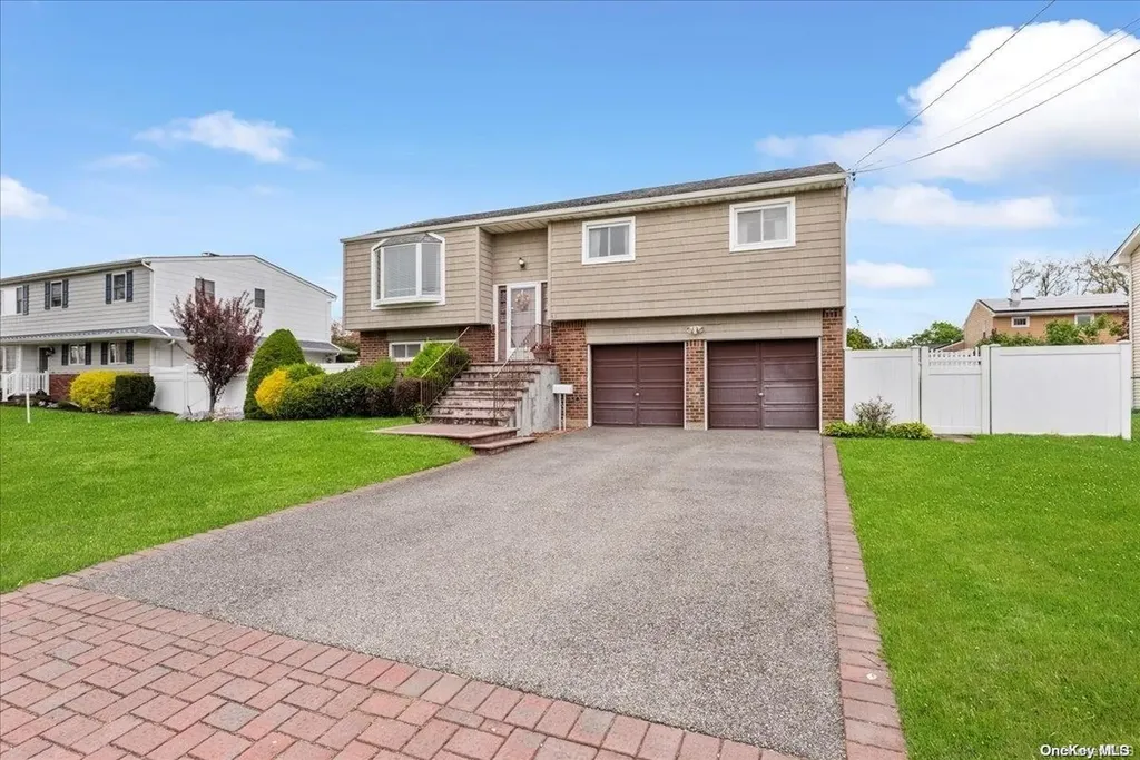 43 Babylon Avenue West Islip NY 11795