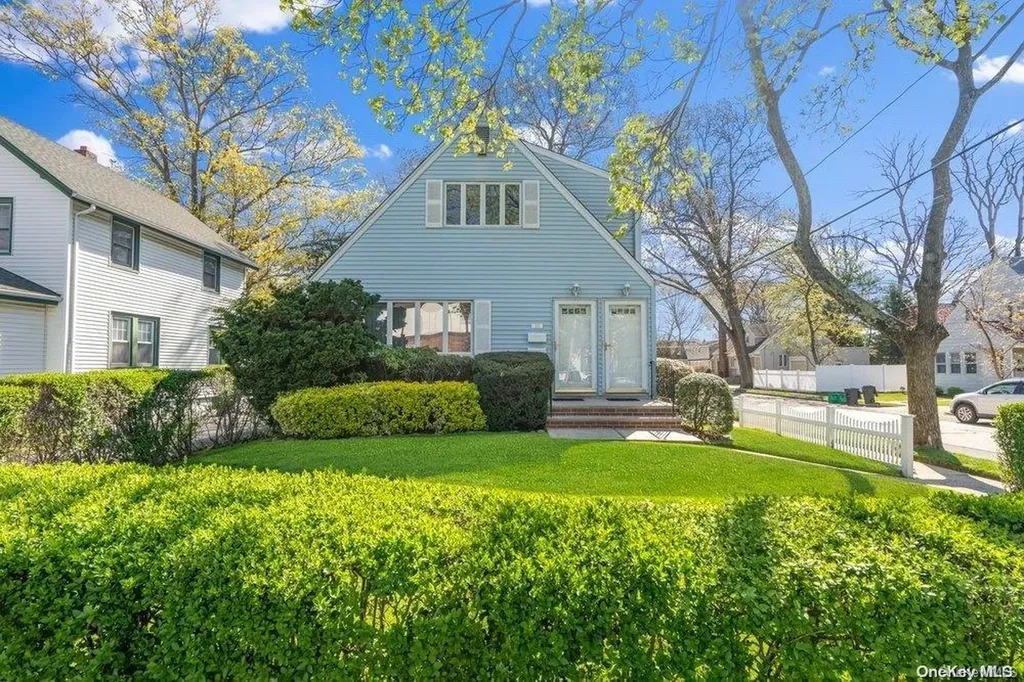 370 Vincent Avenue Lynbrook NY 11563